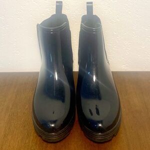 Shiny Black Boots in Like New Condition